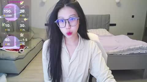 Snapshot of _smileflower_ chatting on 02-03-25, 03:06 winni online show from 02-03-25, 03:06