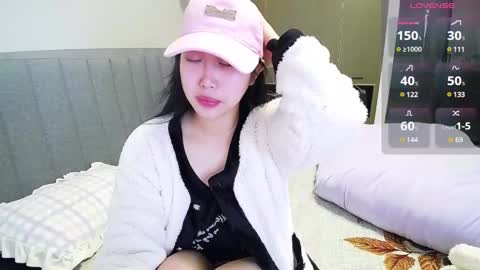 Snapshot of _smileflower_ chatting on 02-25-25, 03:42 winni online show from 02-25-25, 03:42