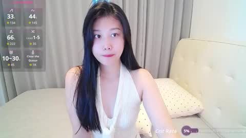 Snapshot of _smileflower_ chatting on 10-10-25, 01:48 winni online show from 10-10-25, 01:48