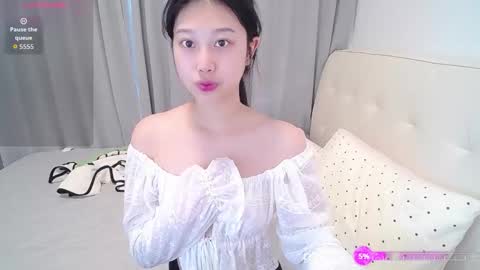 Snapshot of _smileflower_ chatting on 11-02-25, 02:36 winni online show from 11-02-25, 02:36