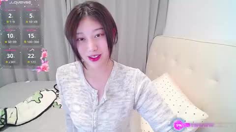 Snapshot of _smileflower_ chatting on 11-15-25, 03:08 winni online show from 11-15-25, 03:08
