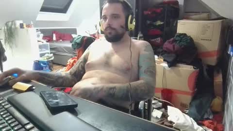 _smiley_bear27 online show from 01-10-26, 01:02