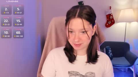 Snapshot of _sofi_spark chatting on 01-08-26, 07:54 Sofi Follow me online show from 01-08-26, 07:54