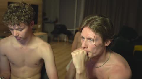 OLIVERpvt is open online show from 01-06-25, 04:13