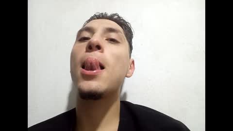 Alejandro Pinzon online show from 02-03-25, 03:42