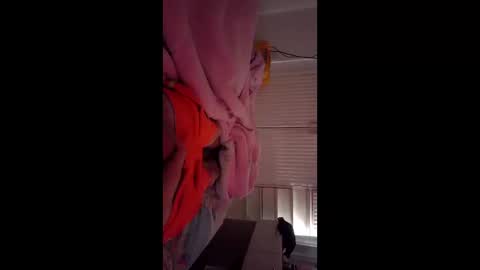 Alejandro Pinzon online show from 03-08-25, 01:25