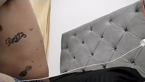 Alejandro Pinzon online show from 11-09-25, 01:15