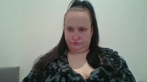 Melisa online show from 10-14-25, 04:30