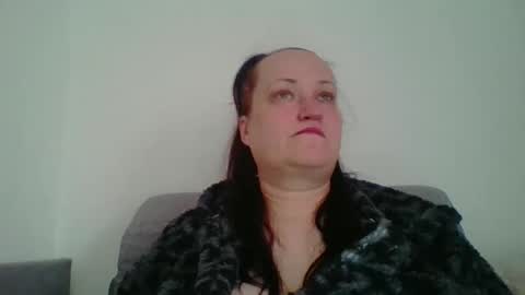 Melisa online show from 10-18-25, 06:37