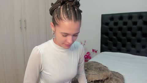 Sussi online show from 01-20-25, 04:45