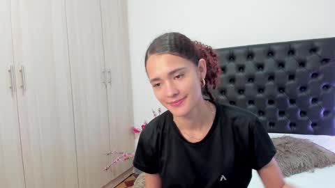 Sussi online show from 02-08-25, 02:49
