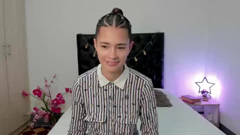 Sussi online show from 03-01-25, 01:07