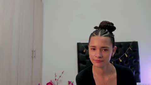 Sussi online show from 03-04-25, 07:11