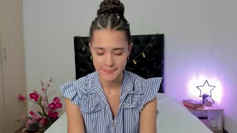 Sussi online show from 03-07-25, 01:18
