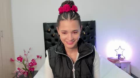 Sussi online show from 03-08-25, 01:14