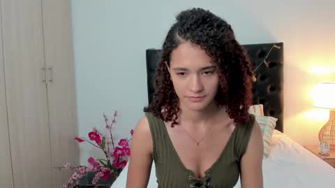 Sussi online show from 03-10-25, 04:25