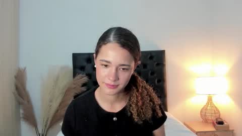 Sussi online show from 09-19-25, 01:23