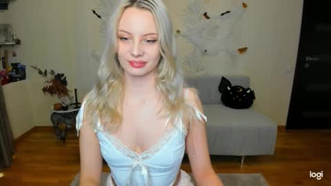 Snapshot of _sweet_addiction_ chatting on 11-12-25, 11:32 Marie online show from 11-12-25, 11:32