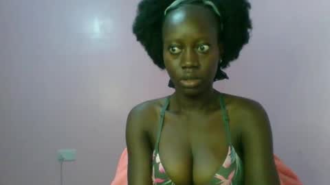 Snapshot of _sweet_gabriella chatting on 10-27-25, 02:37 Gabriella online show from 10-27-25, 02:37