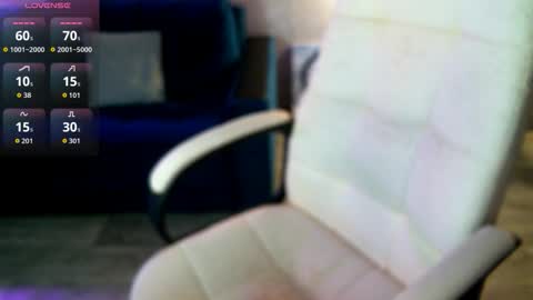 Snapshot of _sweet_ruby_ chatting on 10-21-25, 06:14 Milana welcome to my world online show from 10-21-25, 06:14