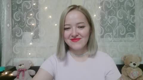 _sweet_smile_ online show from 09-13-25, 08:19