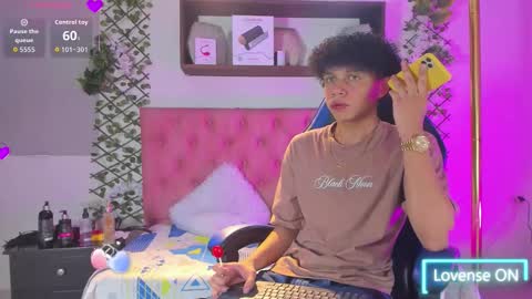 Taylor online show from 02-11-26, 09:31