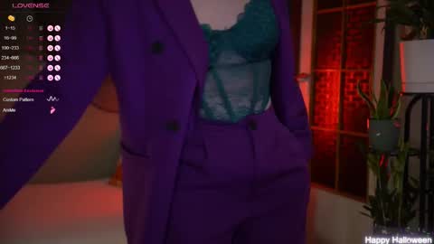 Snapshot of _the_sun_ chatting on 10-31-25, 08:10 Evi online show from 10-31-25, 08:10