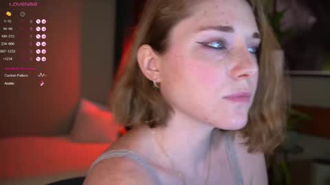 Snapshot of _the_sun_ chatting on 11-09-25, 07:01 Evi online show from 11-09-25, 07:01