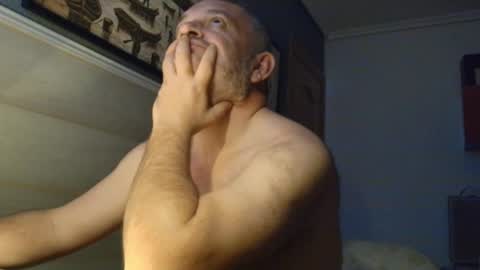    OO               online show from 11-08-25, 06:40