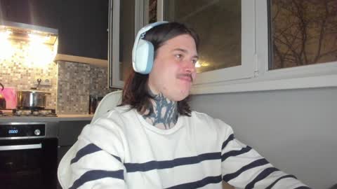 _torfin_ online show from 01-07-25, 04:48