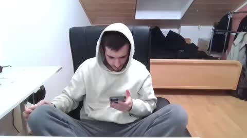 Snapshot of _v_l_a_d_ chatting on 10-29-25, 12:46 Vlad online show from 10-29-25, 12:46