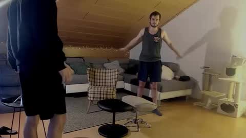 Snapshot of _v_l_a_d_ chatting on 11-18-25, 10:14 Vlad online show from 11-18-25, 10:14