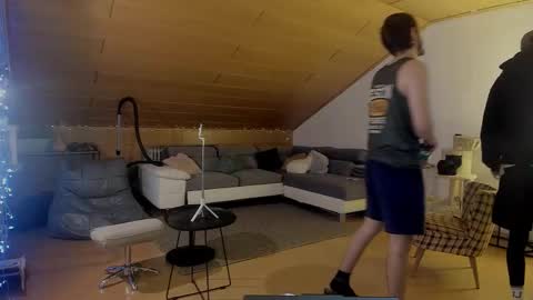 Snapshot of _v_l_a_d_ chatting on 11-20-25, 09:58 Vlad online show from 11-20-25, 09:58