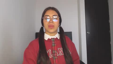 Snapshot of _valentinax_ chatting on 02-14-26, 11:51 Vale online show from 02-14-26, 11:51