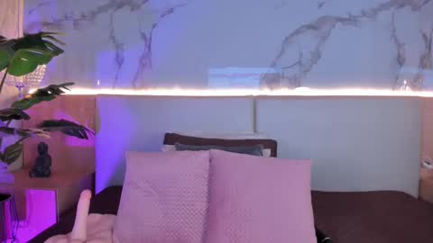 Valery online show from 10-31-25, 03:40