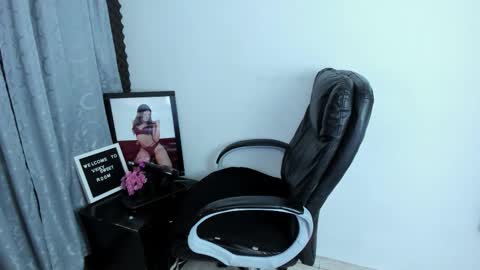 Vicky online show from 12-04-25, 08:28