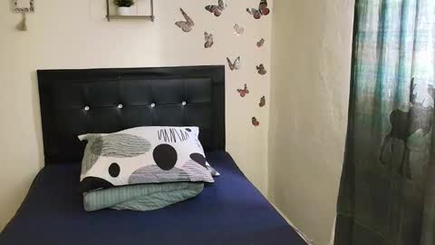 _victoriia_971 online show from 10-29-25, 12:40