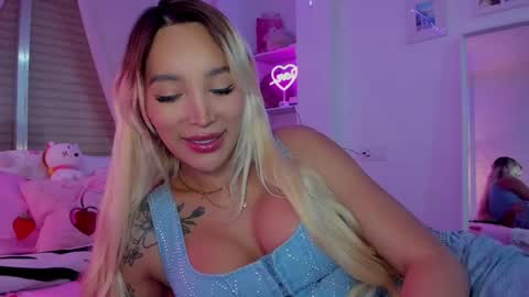   online show from 12-02-25, 09:32