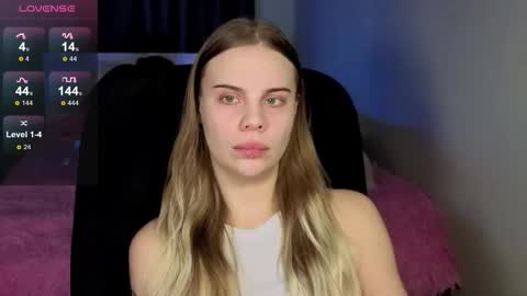 Snapshot of _wednesday_addams_ chatting on 10-27-25, 09:24 Vera online show from 10-27-25, 09:24