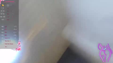 Snapshot of _wendy_b chatting on 10-10-25, 02:43 wendy online show from 10-10-25, 02:43