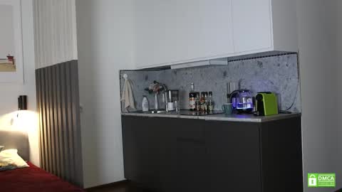 Kristina online show from 10-19-25, 01:12