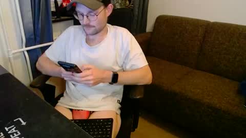 _whoisthatguy_ online show from 11-06-25, 03:46