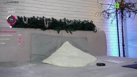 Lily online show from 12-23-24, 03:50