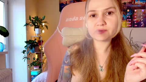 Enni online show from 10-03-25, 07:38