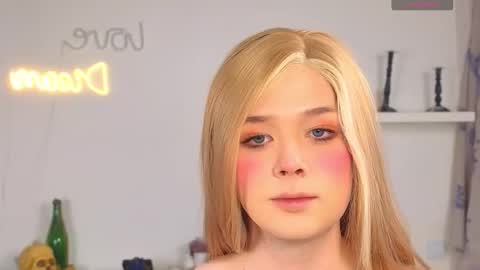 Snapshot of _yourfoxy_ chatting on 10-18-25, 11:55 LITTLE FOX online show from 10-18-25, 11:55