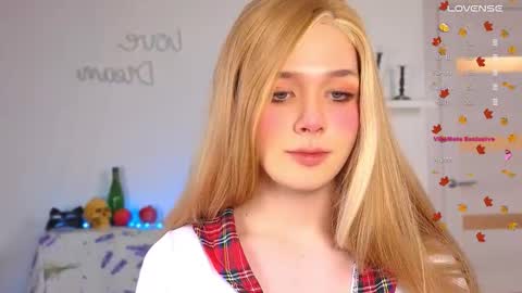 Snapshot of _yourfoxy_ chatting on 10-31-25, 03:24 LITTLE FOX online show from 10-31-25, 03:24