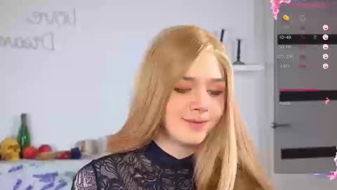 Snapshot of _yourfoxy_ chatting on 11-07-25, 06:19 LITTLE FOX online show from 11-07-25, 06:19