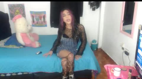 _zasha_18 online show from 11-17-25, 06:19