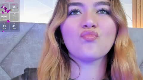 Daniela Brown online show from 03-06-25, 02:29
