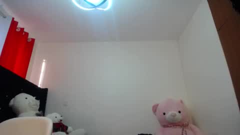 Snapshot of _zoilah chatting on 12-11-24, 03:05 Zoilah online show from 12-11-24, 03:05